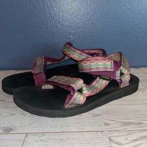 Teva Womens Original Universal Geometric Strappy Sandal 9 Gorpcore Granola Girl